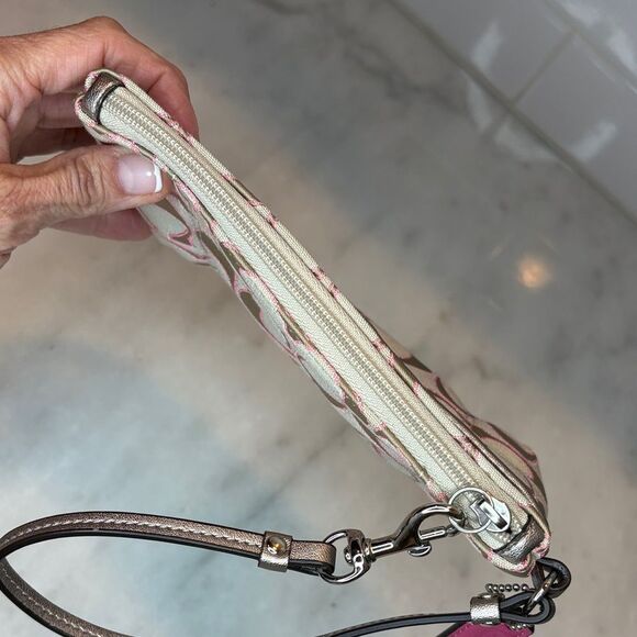 Coach Wristlet Wallet Y2K Jacquard Signature Lurex Logo Oversized Clutch - Picture 11 of 15